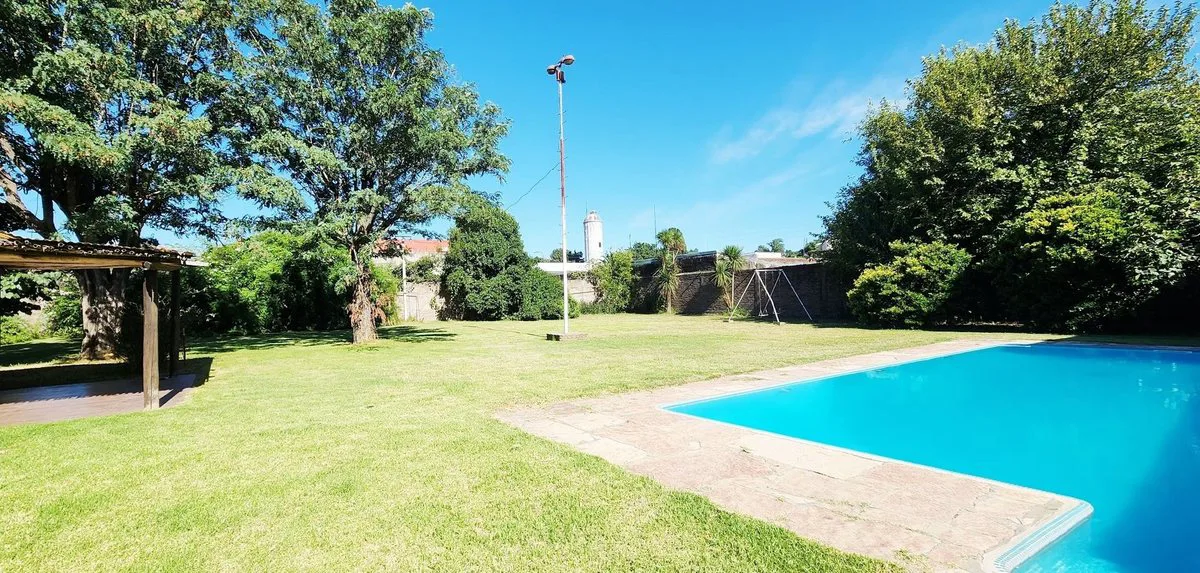 CASA QUINTA 3 AMB LOTE 1.700 m2 C/ PILETA PARRILLA foto 3