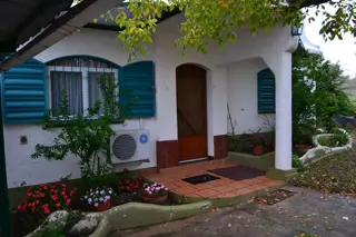De Blasis Bienes Raices vende casa en Tanti Barrio Cerrado sobre Ruta28 foto 2