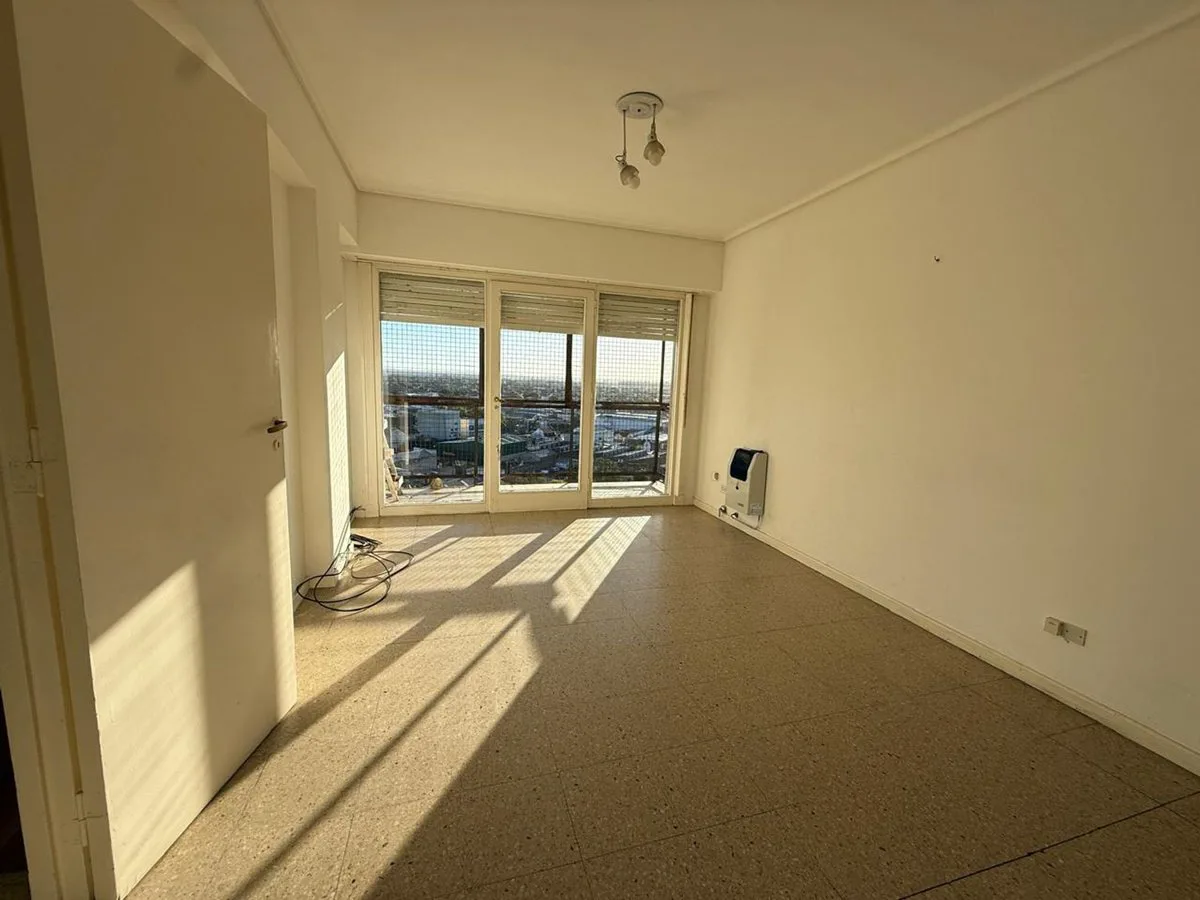VENTA DEPTO 2 AMB AL FRENTE BALCON B. SARMIENTO foto 4