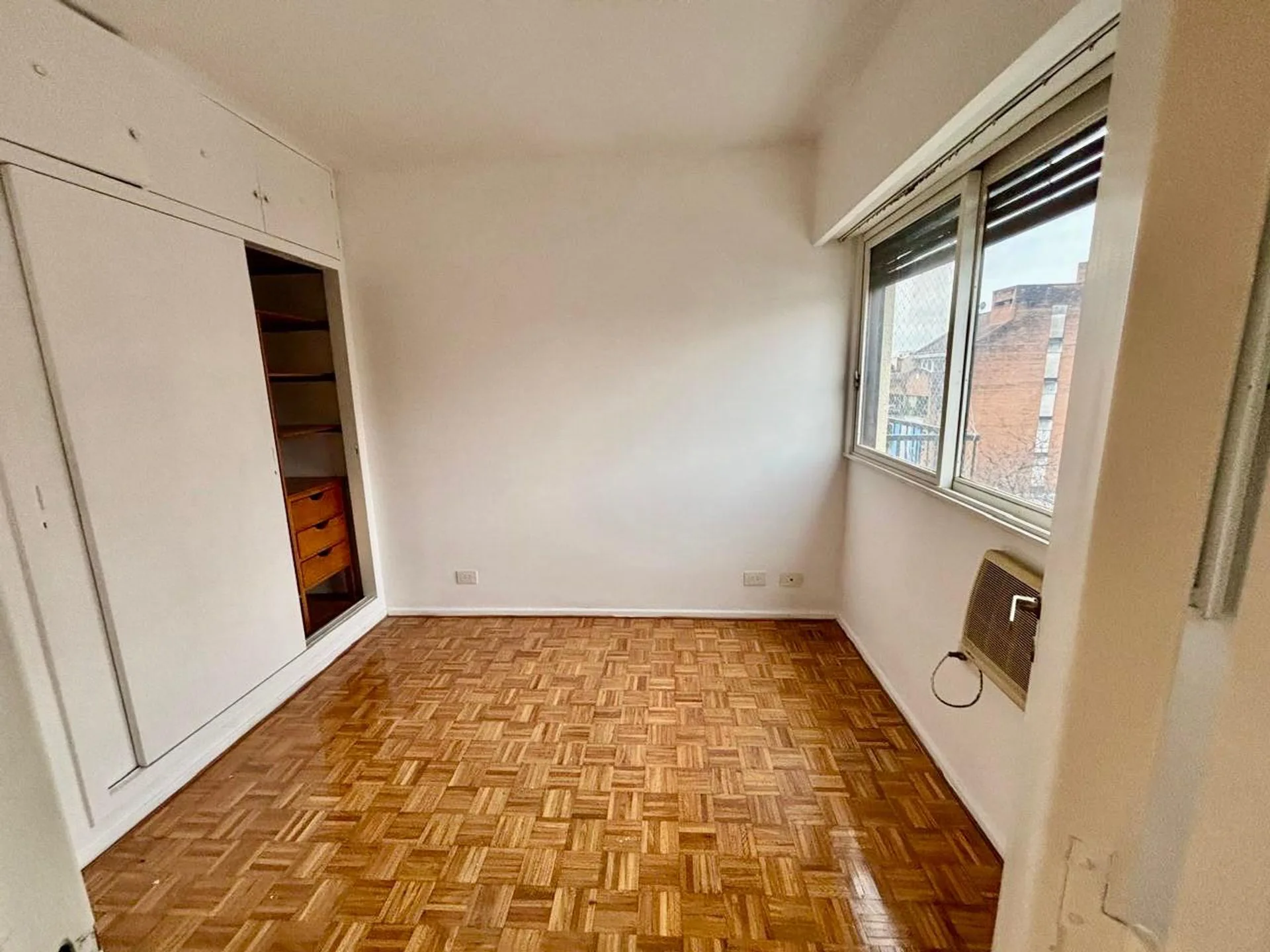 VENTA 2 AMBIENTES AL FRENTE CON BALCON foto 4