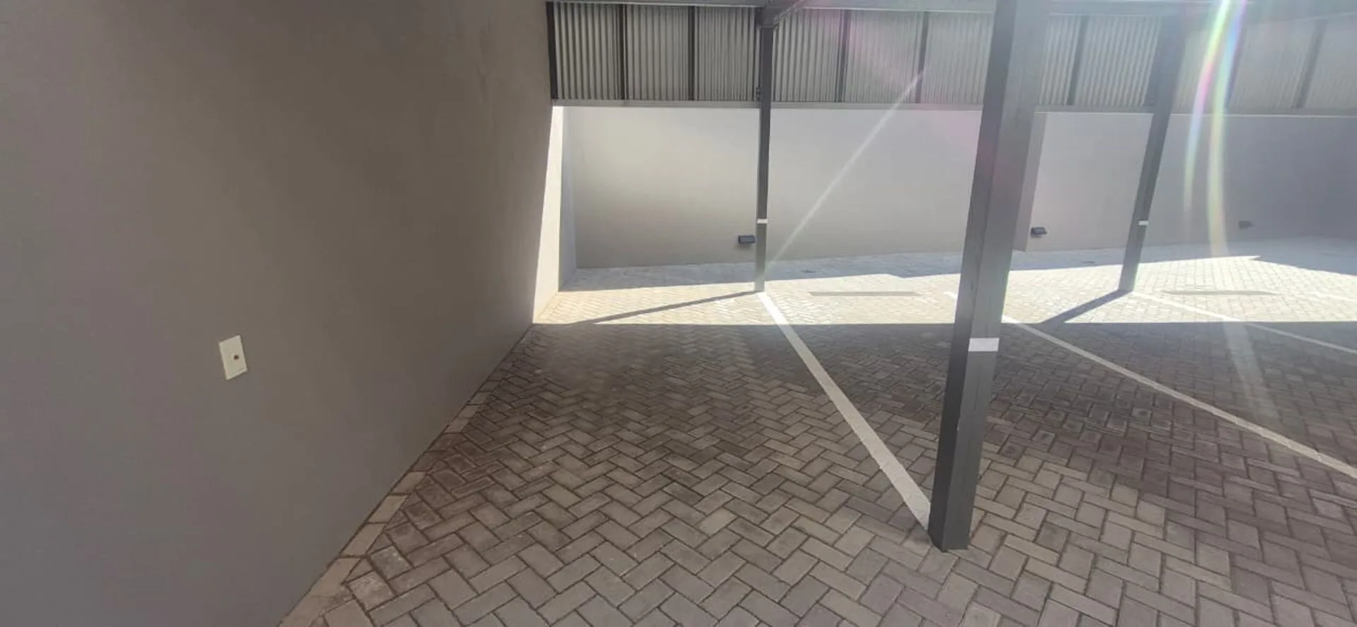 En Venta Cochera Edificio Bauen foto 3