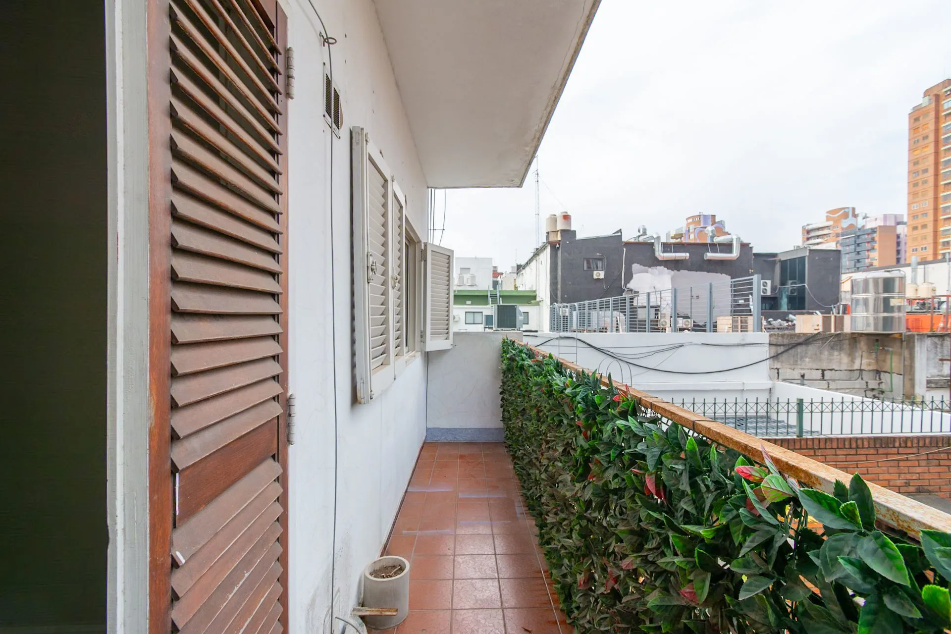 DEPARTAMENTO EN VENTA 3 AMB. RAMOS MEJIA. COCHERA foto 2
