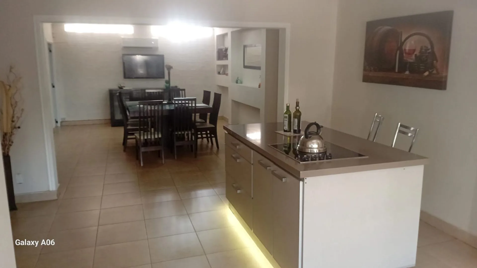 QUINTA EN VENTA 4 AMBIENTES CON PILETA Y QUINCHO foto 2