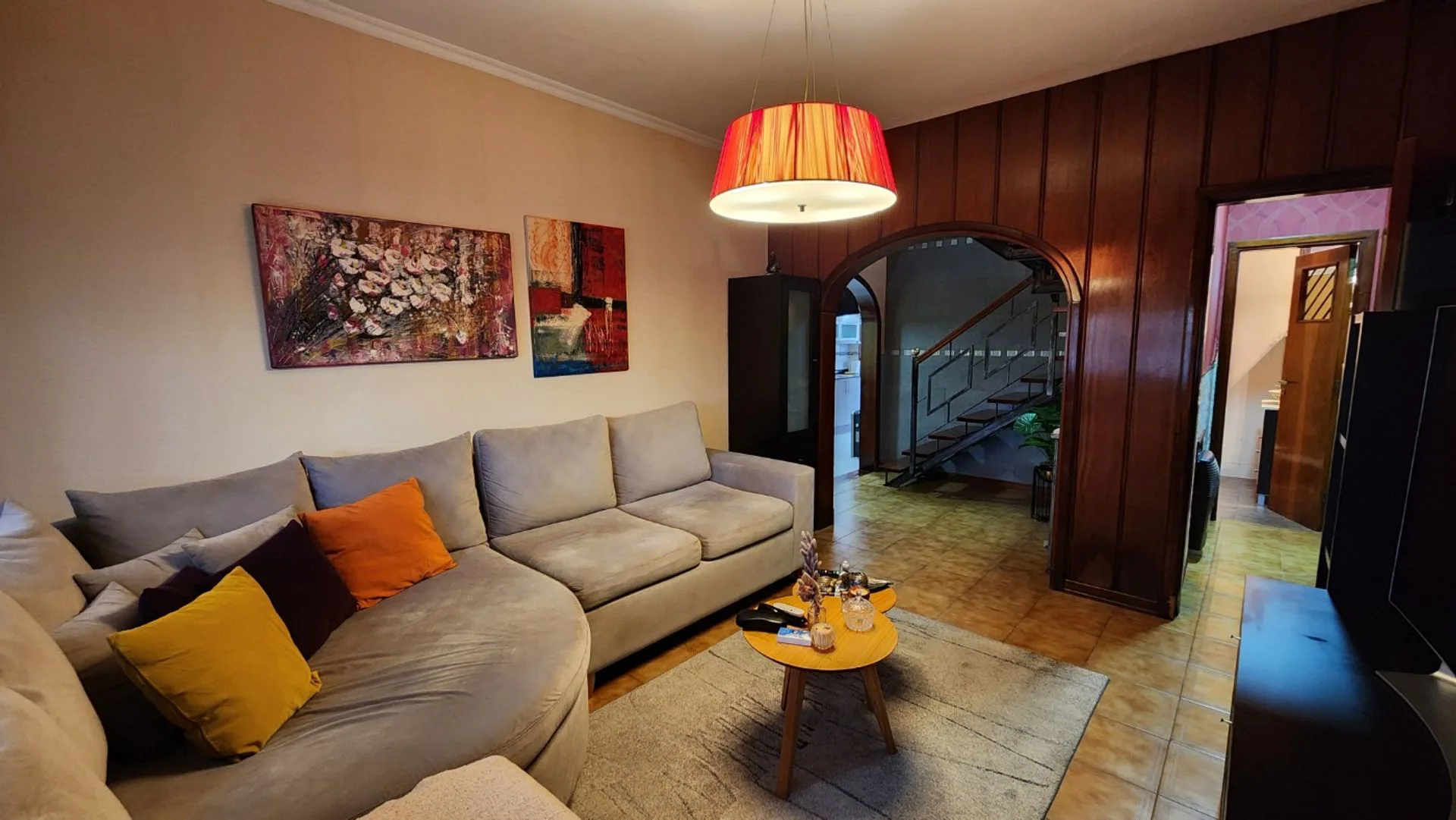 HERMOSA CASA EN VENTA - 5 AMBIENTES EN QUILMES foto 4