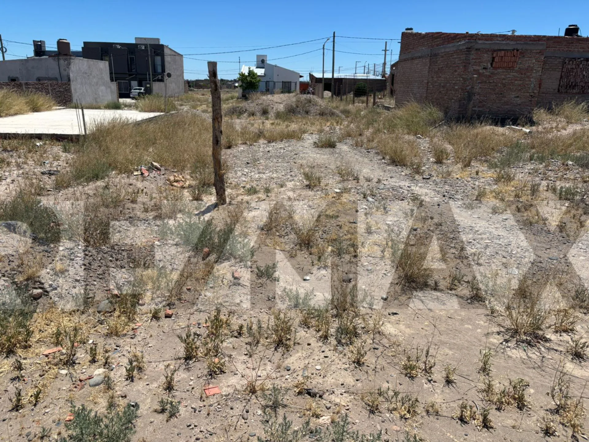 LOTE EN BARRIO 32 VIVIENDAS foto 3