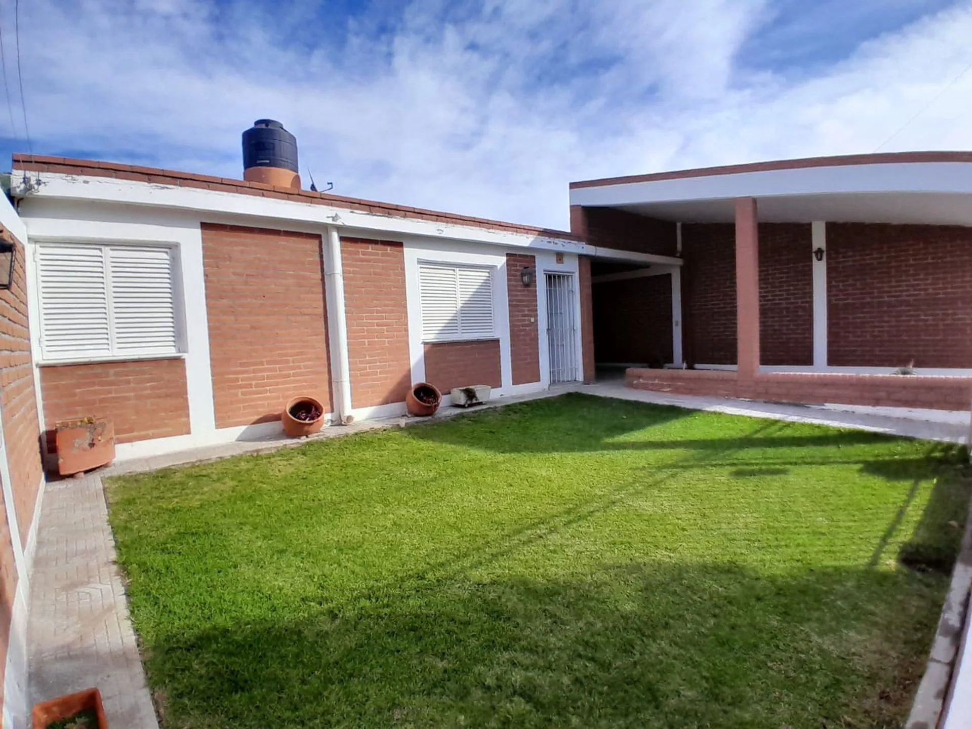 Casa 3 Habitaciones 370m2 Terreno. Pileta. Caucete foto 4