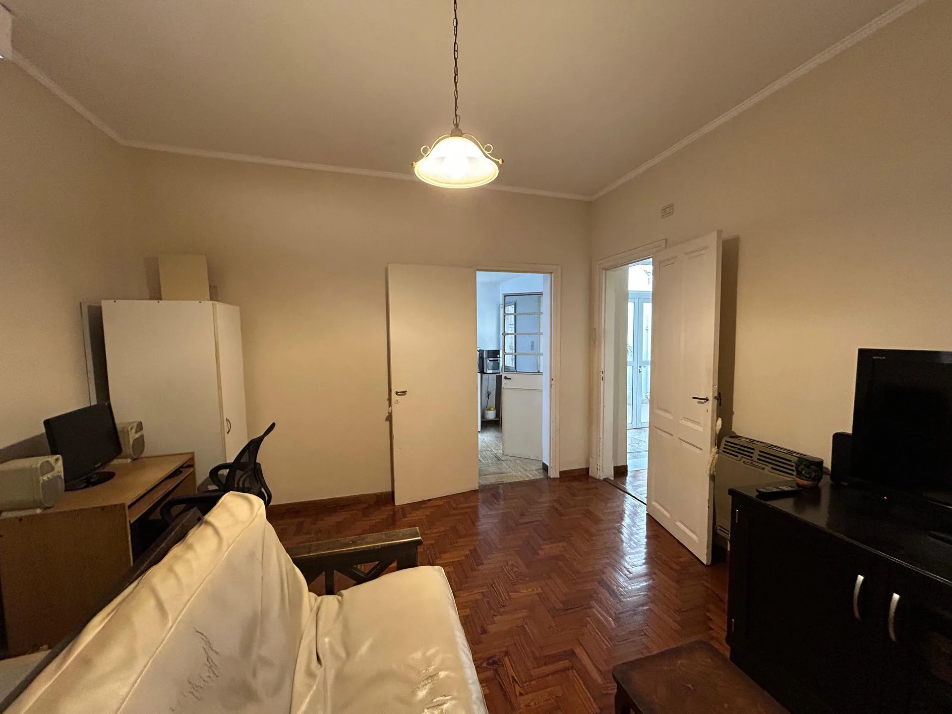 VENTA CASA EN PB  DOS DORMITORIOS EN LUIS AGOTE foto 5