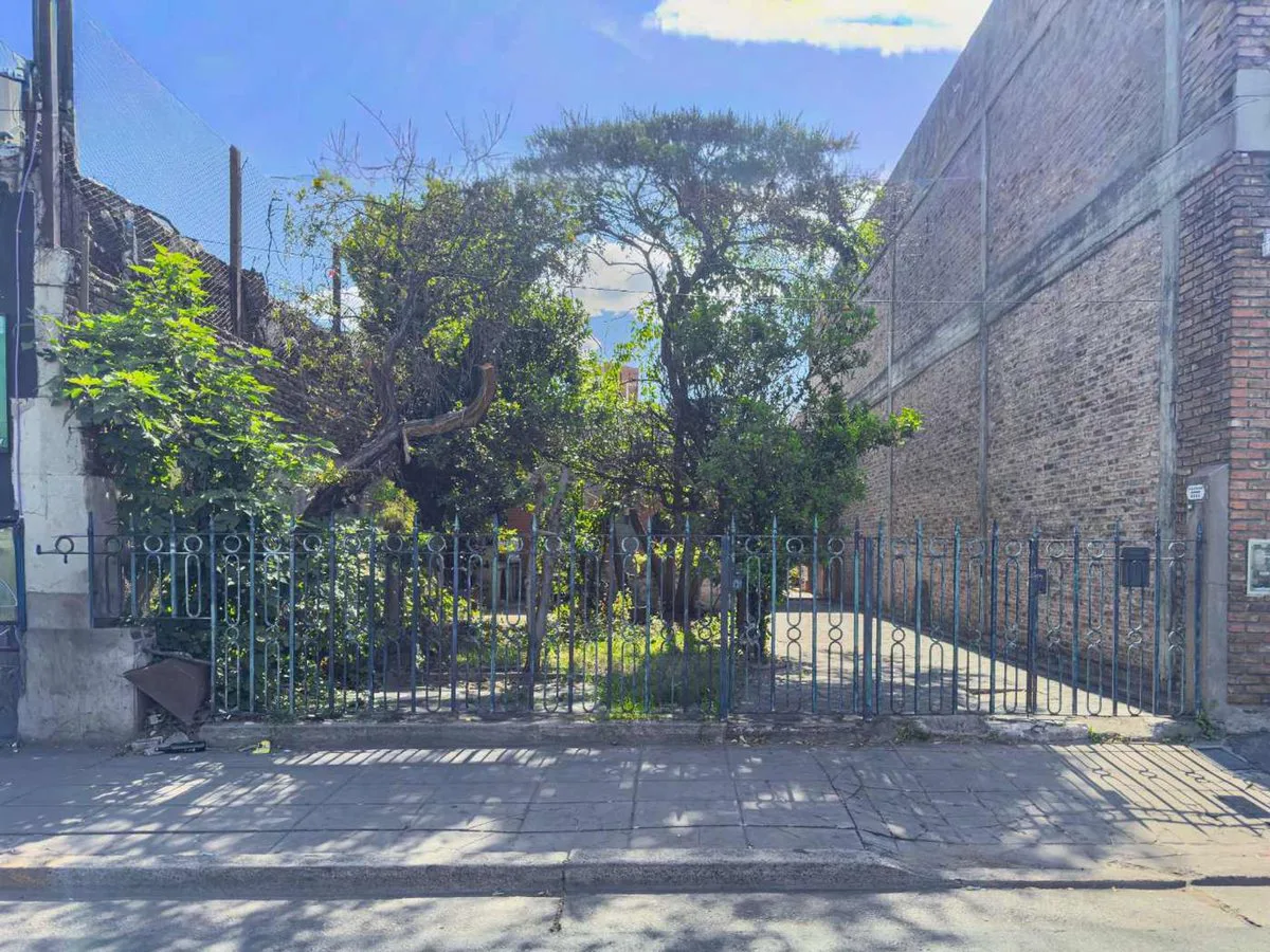 VENTA CASA 5 AMBIENTES CIUDADELA PARQUE Y PILETA foto 5