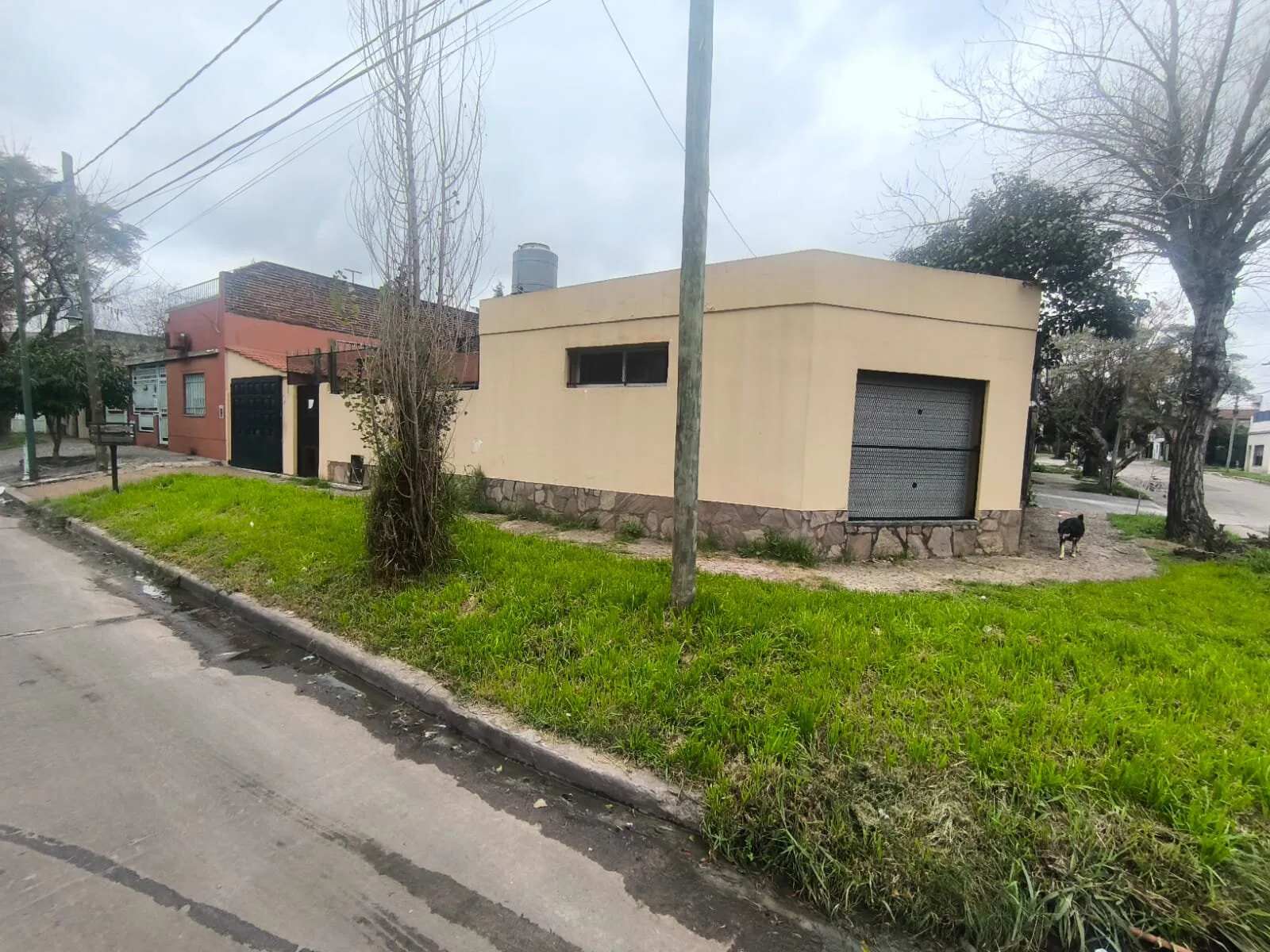 CASA EN ESQUINA · 3 AMBIENTES · BOULOGNE, SAN ISIDRO foto 4