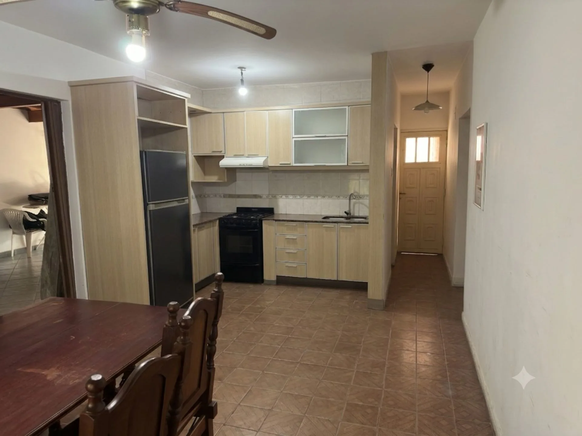 CASA EN VENTA EN CASTELAR MORON foto 2