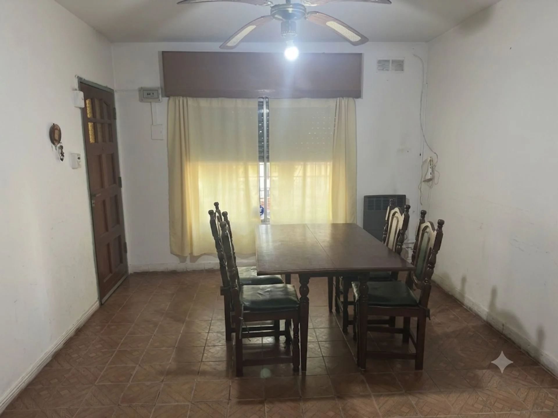 CASA EN VENTA EN CASTELAR MORON foto 4