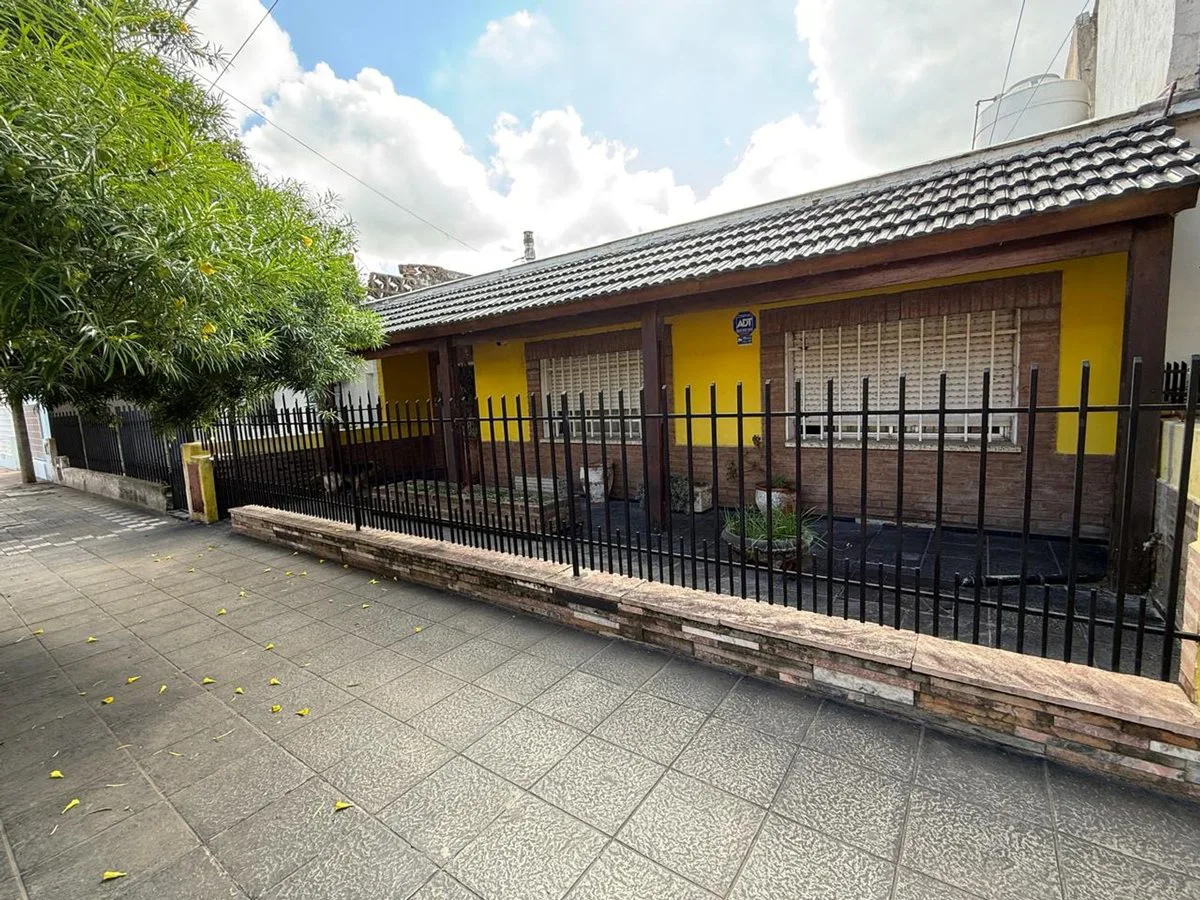 VENTA CASA 3 DORM VILLA CORINA EXC UBICACION foto 2
