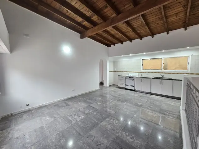 PH 3 ambientes reciclado con terraza en Saavedra - Vedia 4700