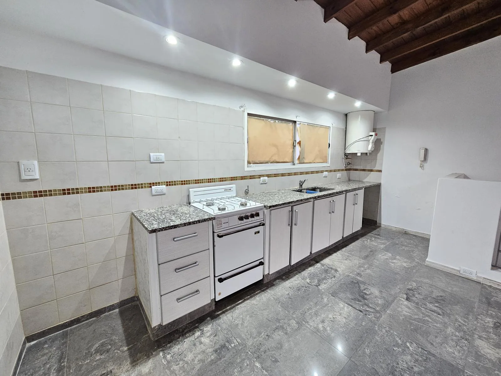 PH 3 ambientes reciclado con terraza en Saavedra - Vedia 4700 foto 3