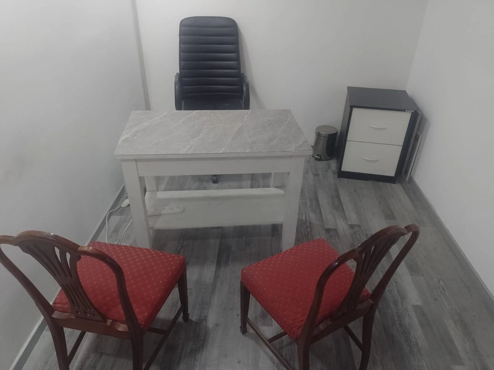 OFICINAS EN ALQUILER POR HORAS SEMANALES foto 3