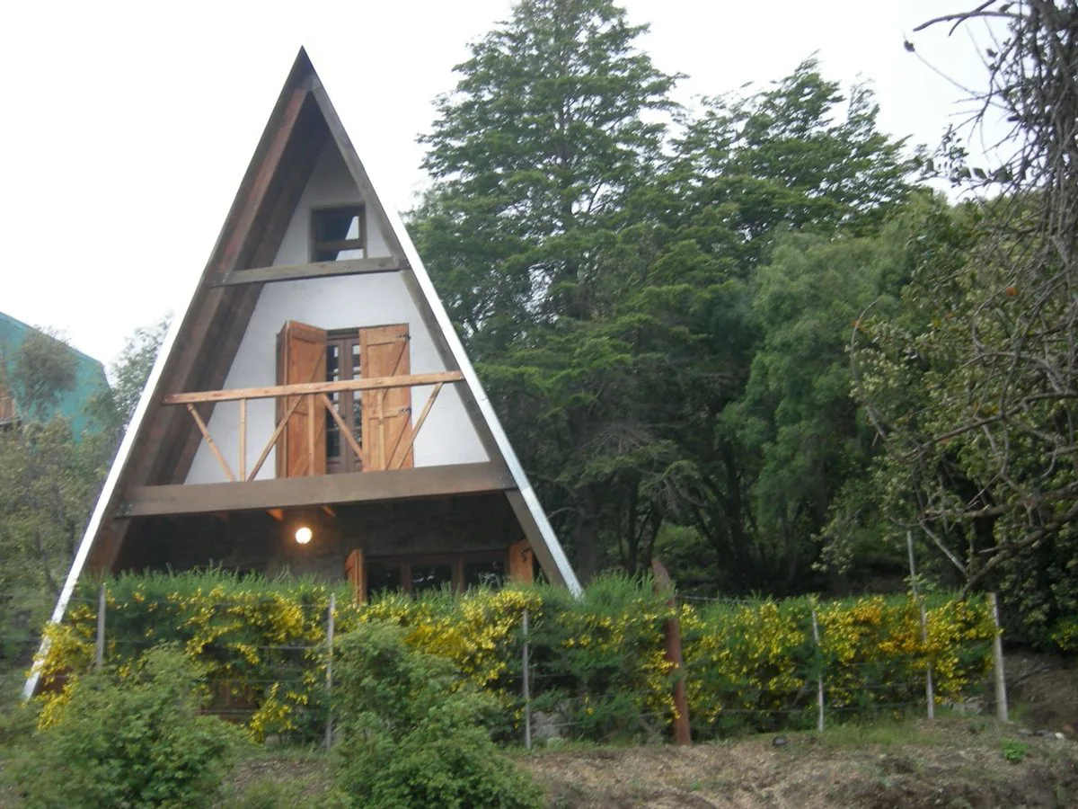 EQUIPO RE/REMAX VENDE CABAÑA ALPINA VILLA PEHUENIA foto 2
