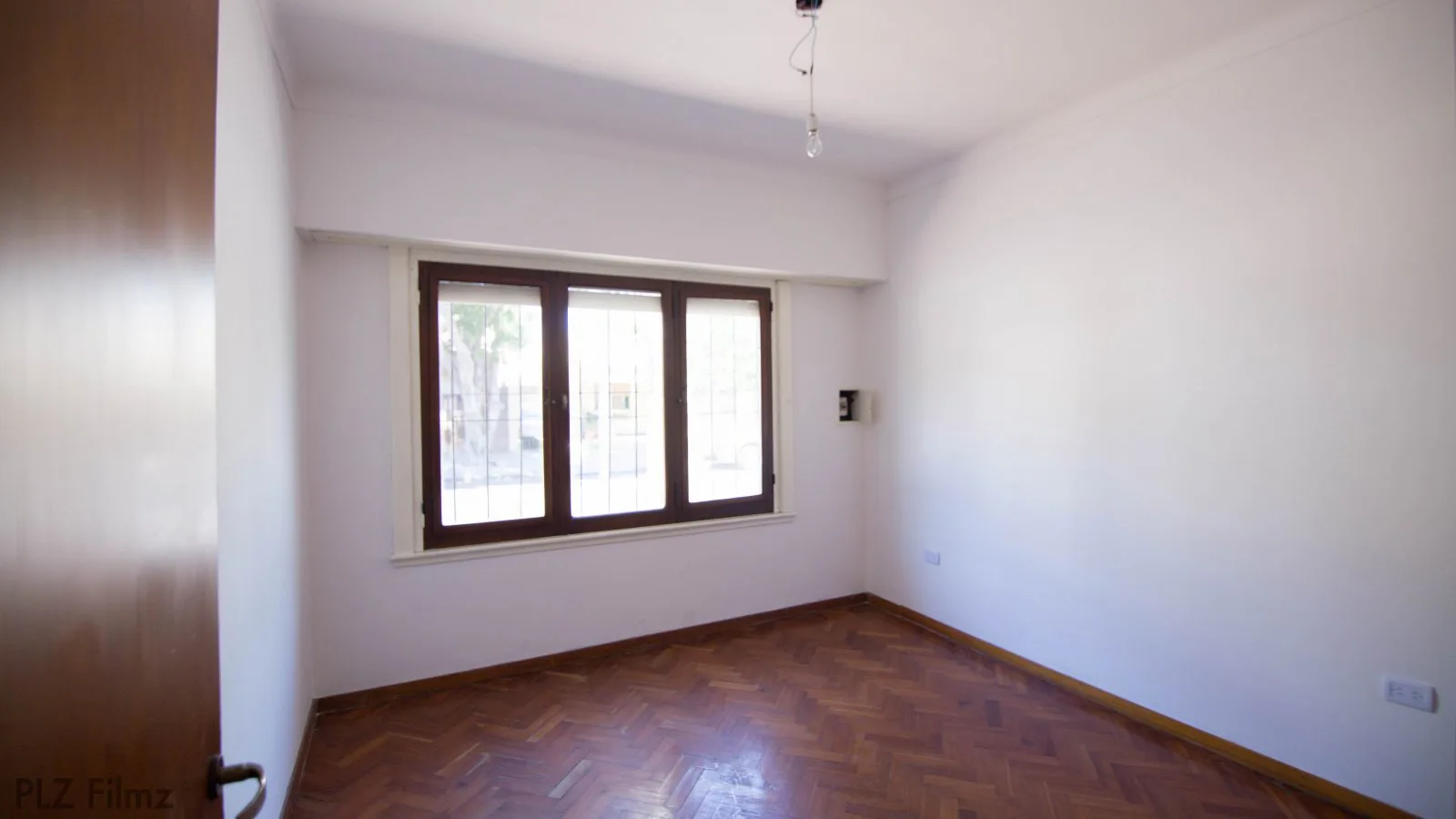 olivos en alquiler, muy lindo chalet de 3 amb. Living-Comedor, cocina c/comedor diario, Patio , grarage y terraza foto 2