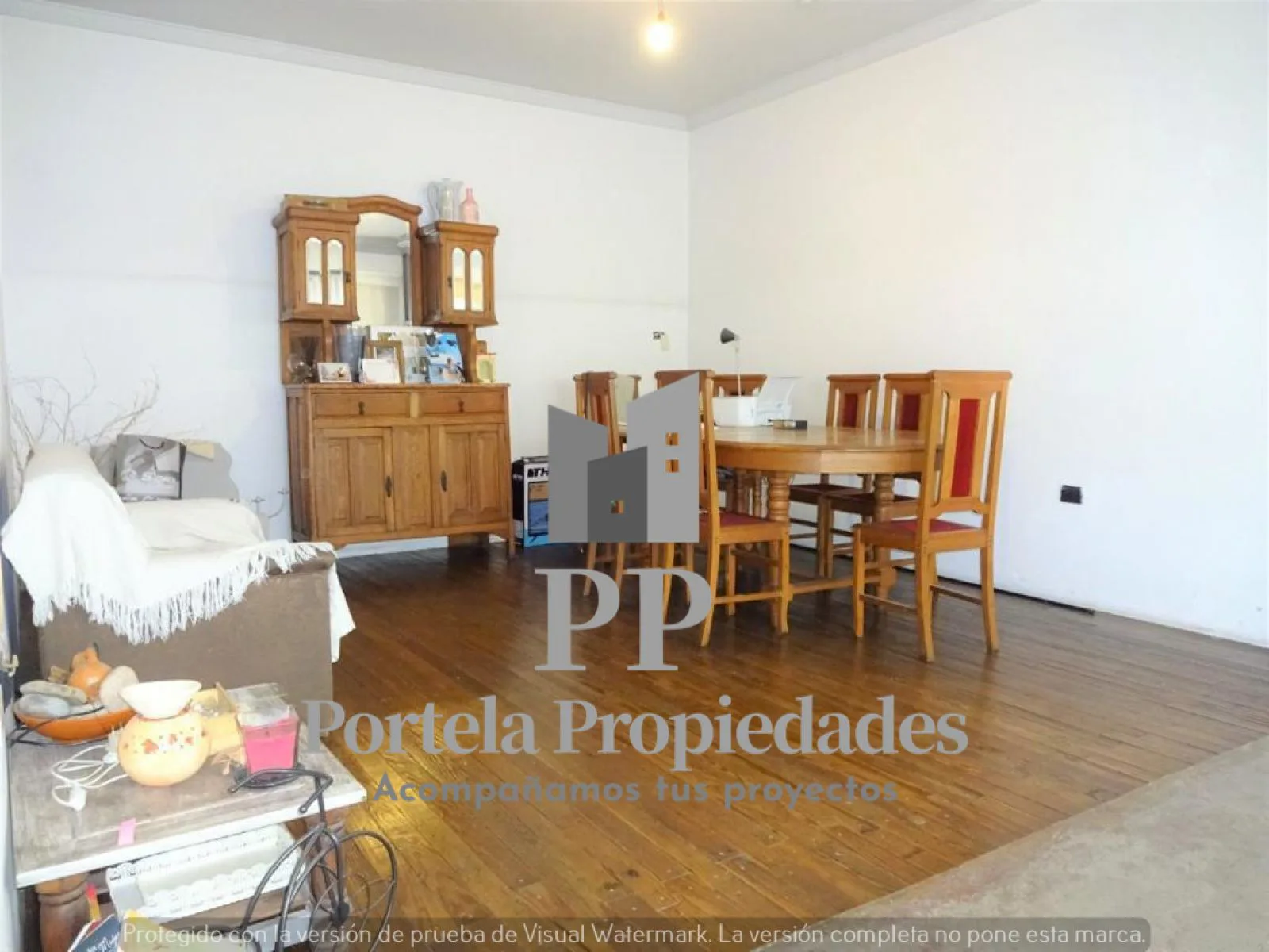 AMPLIO LOTE DE 8.66 X 50 METROS CON 3 CASAS EN CASTELAR SUR POSIBLE ACEPTACION DE PERMUTA A CONVENIR foto 2