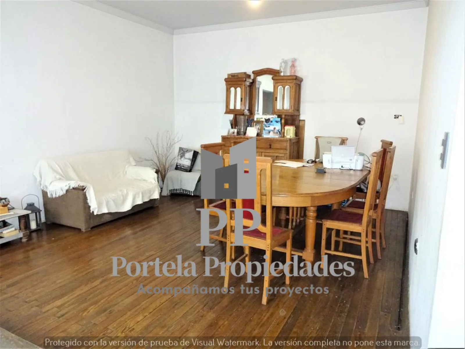 AMPLIO LOTE DE 8.66 X 50 METROS CON 3 CASAS EN CASTELAR SUR POSIBLE ACEPTACION DE PERMUTA A CONVENIR foto 5