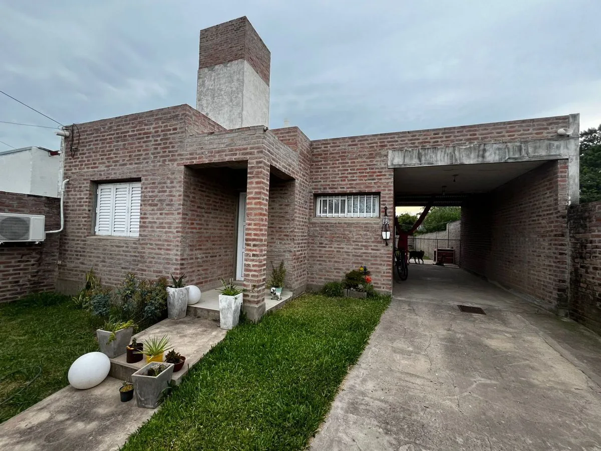CASA MODERNA EN VENTA SANTO TOME. foto 2