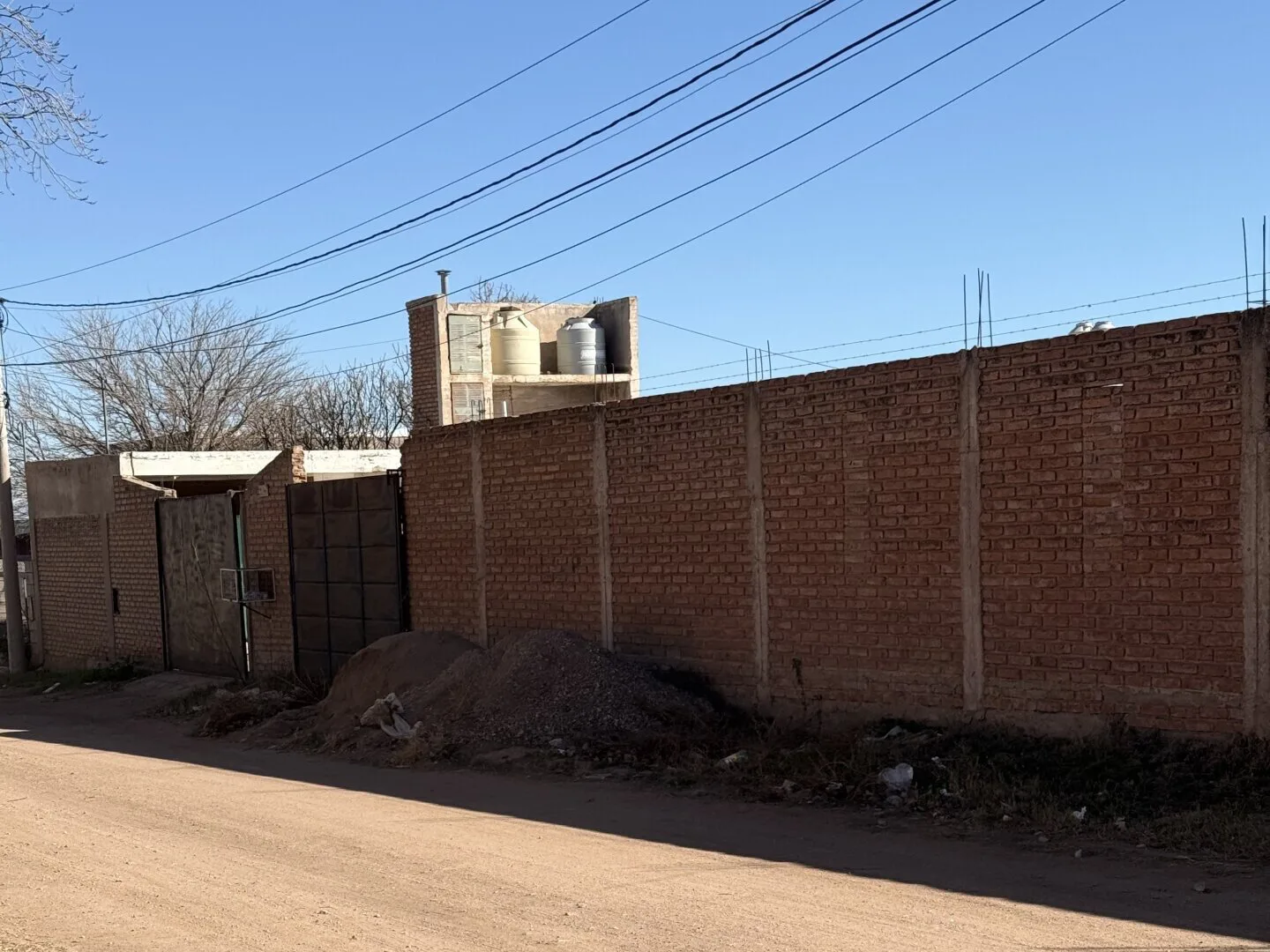 VENTA TERRENO BARRIO JARDIN foto 2