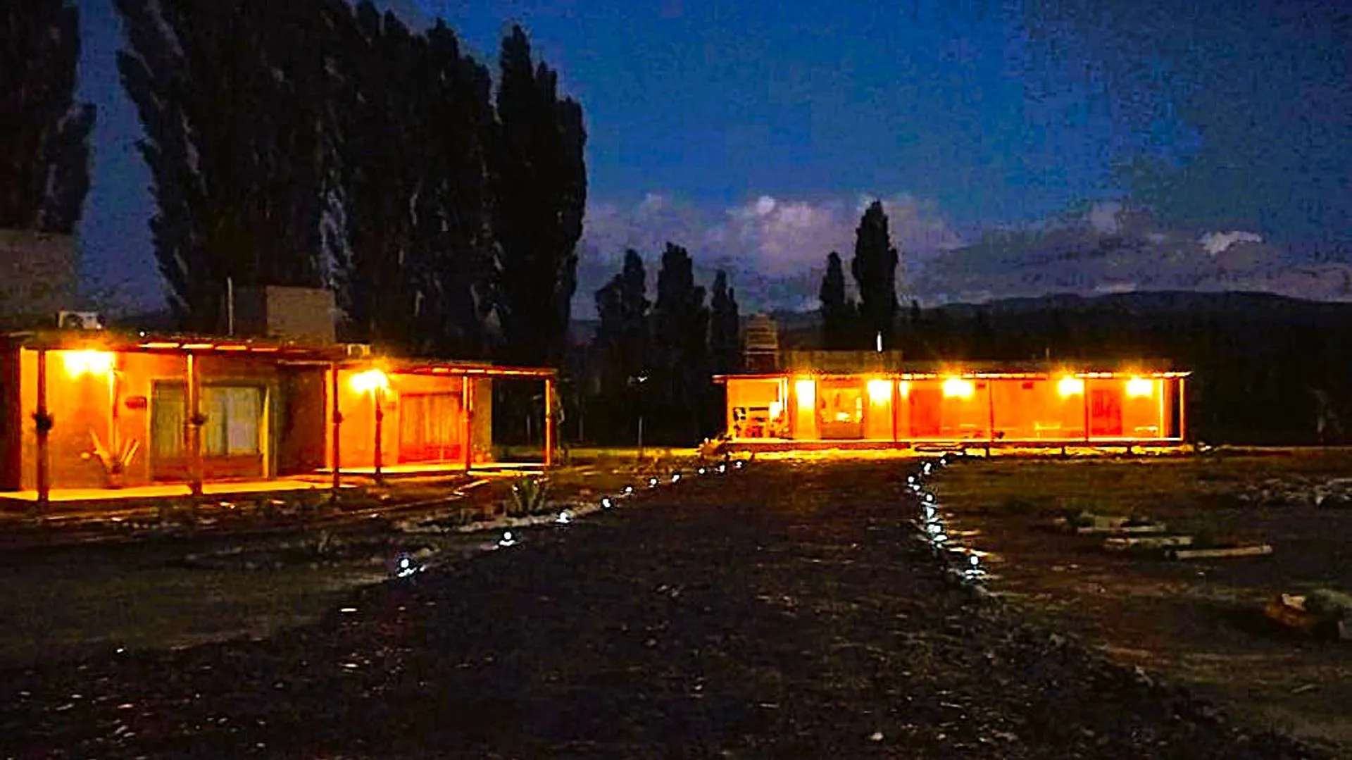 VENTA CASA Y 2 DEPARTAMENTOS/OFICINAS EN BARREAL foto 4