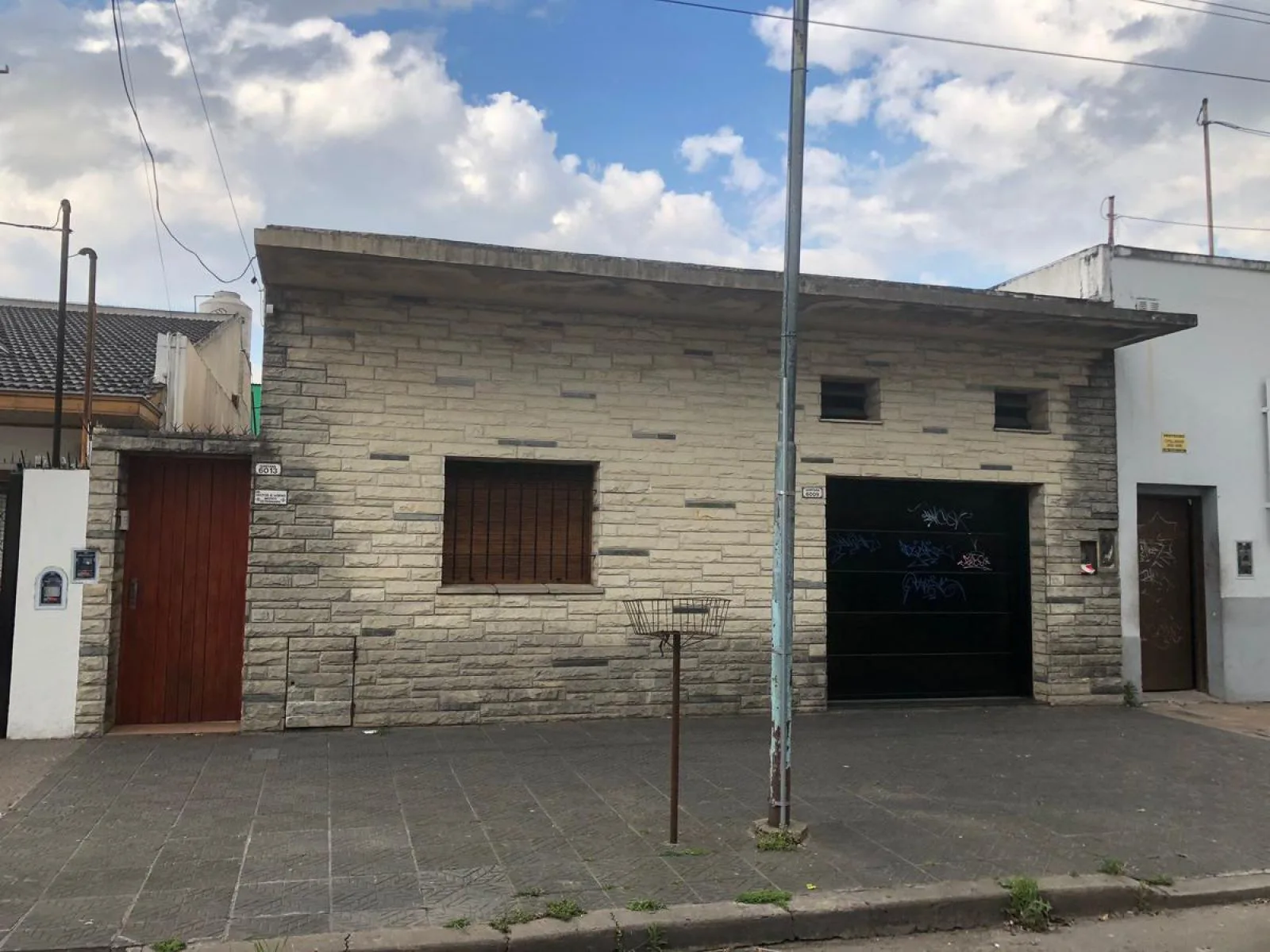 venta CASA 3 A MBIENTES VILLA BALLESTER con renta foto 2