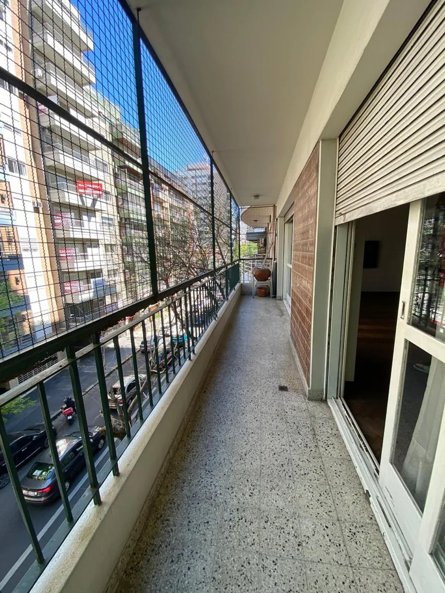 VENTA DEPTO 4 AMB C/DEP y ESP. GUARDACOCHE FLORES foto 3
