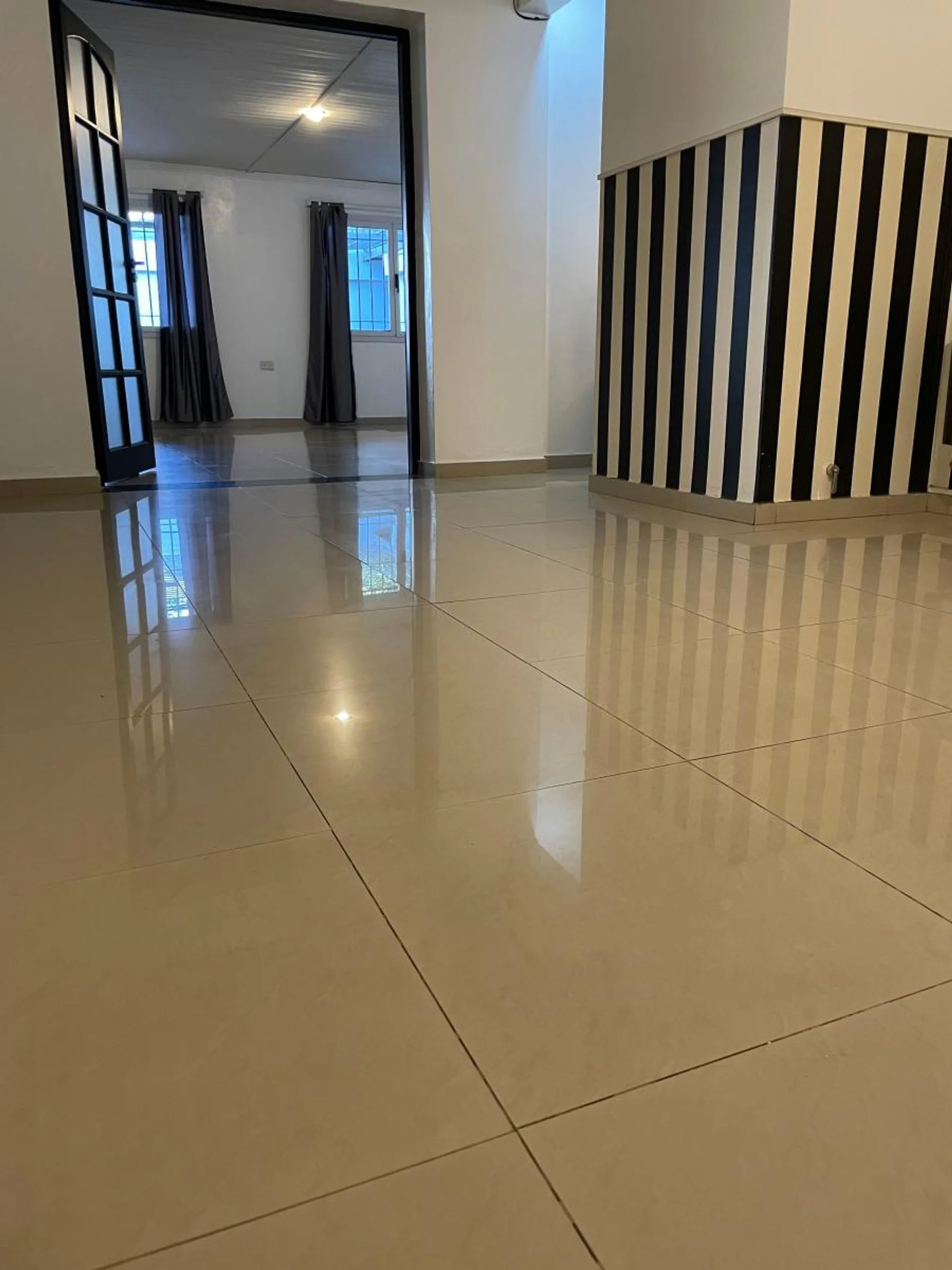 VENTA CASA 5 DORMITORIOS RECICLADA BARRIO EMPALME foto 5