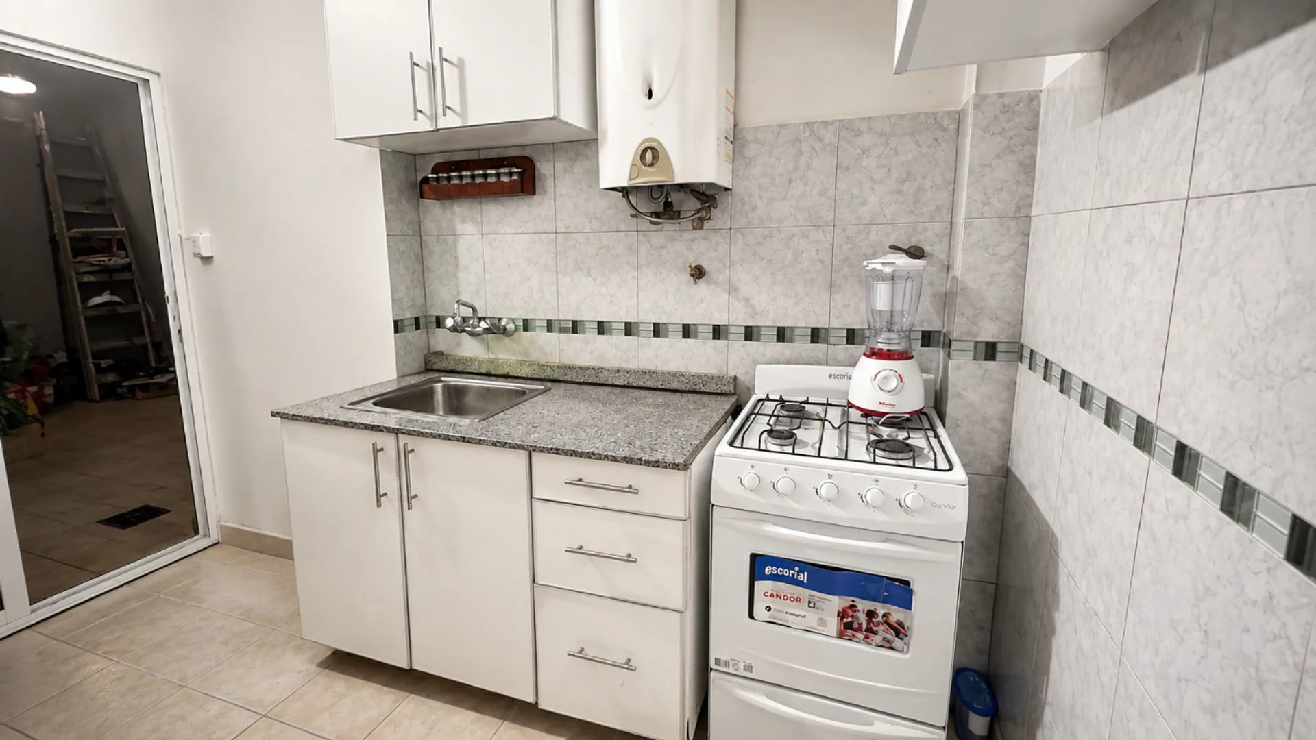 PH EN VENTA 2 AMBIENTES CON PATIO  | CABALLITO foto 5