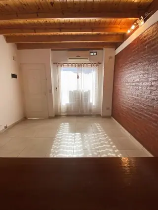 DUPLEX DE 2 AMBIENTES EN ALQUILER - VILLA SARMIENTO foto 1