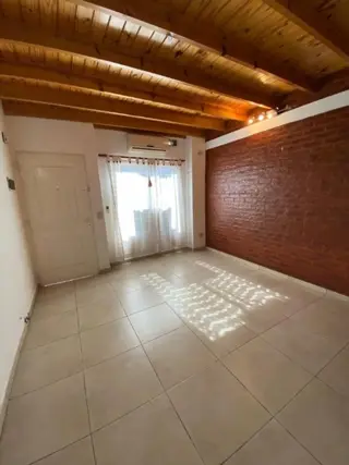 DUPLEX DE 2 AMBIENTES EN ALQUILER - VILLA SARMIENTO foto 2