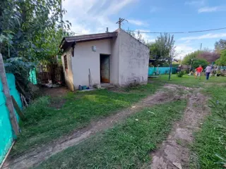 LOTE ESQ 200M2 CON VIVIENDA A RECICLAR foto 3