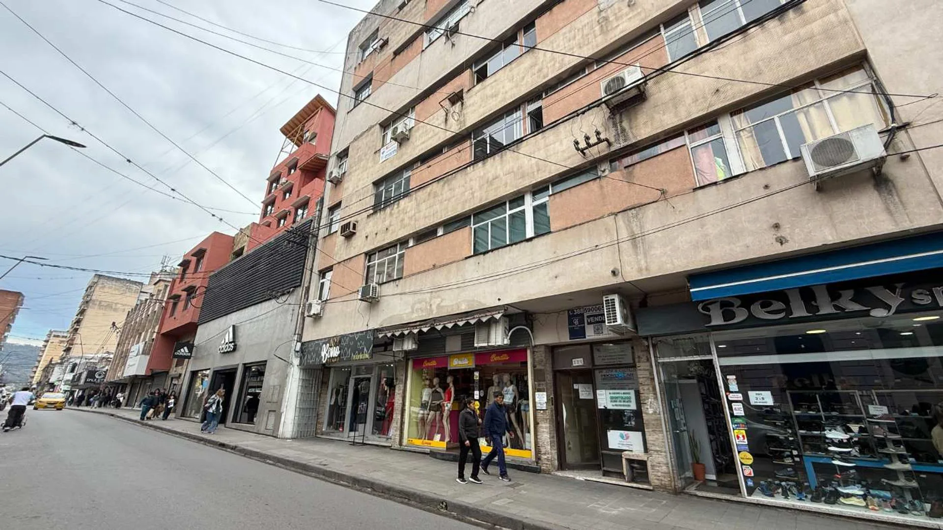 VENTA DE OFICINAS NECOCHEA 225 C/ASCENSOR foto 2