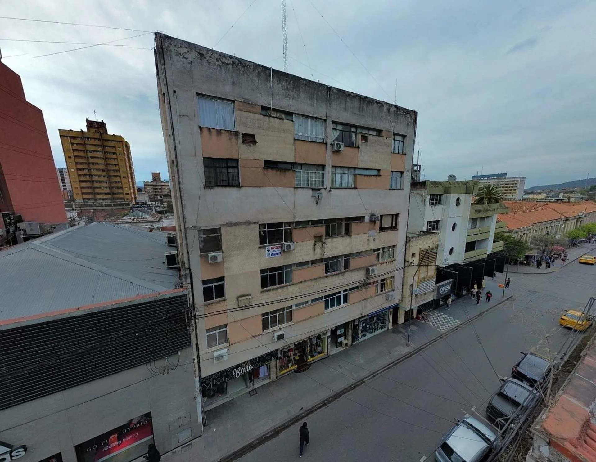 VENTA DE OFICINAS NECOCHEA 225 C/ASCENSOR foto 4