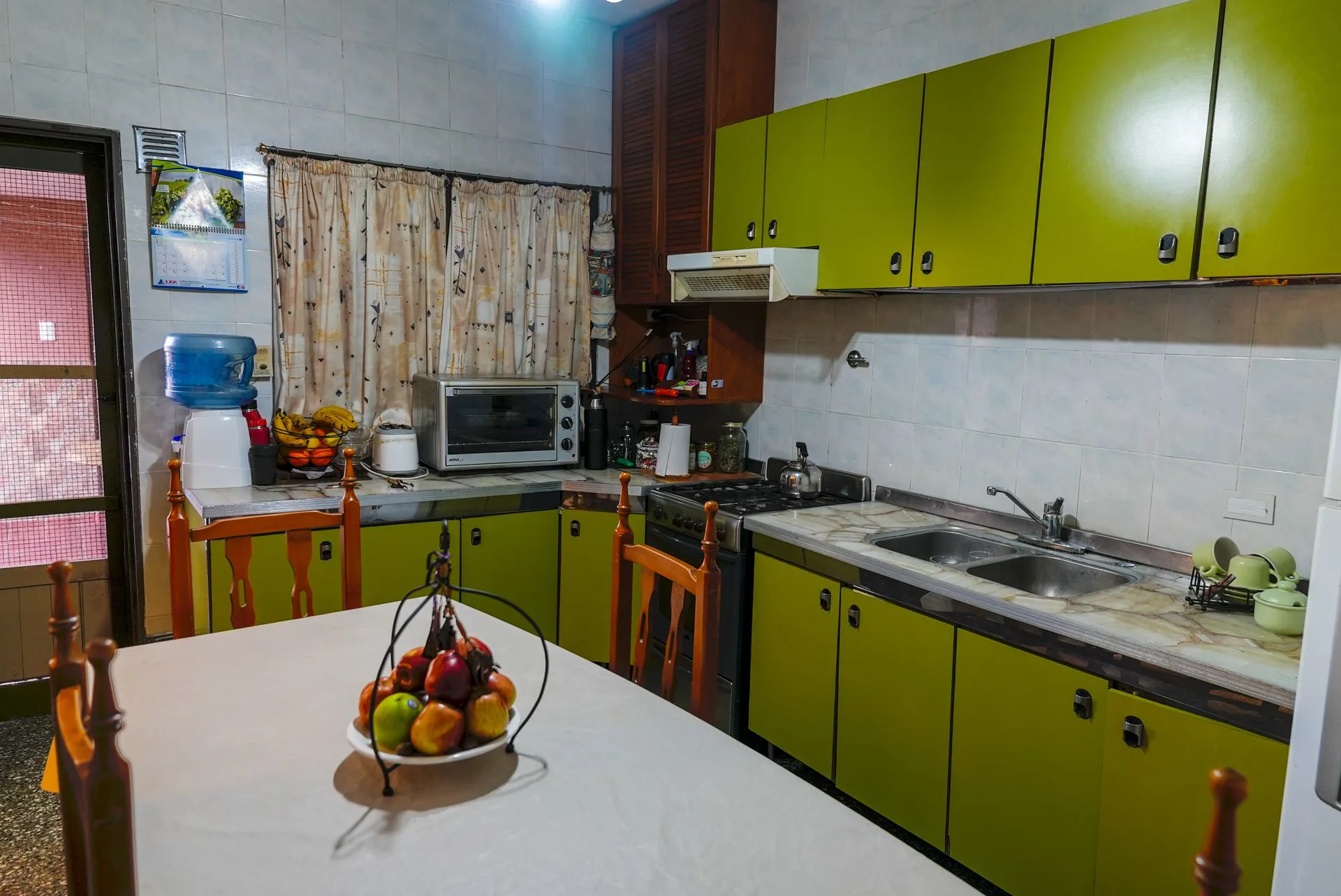 Casa 3 dormitorios y terreno, en centro de Crespo foto 5