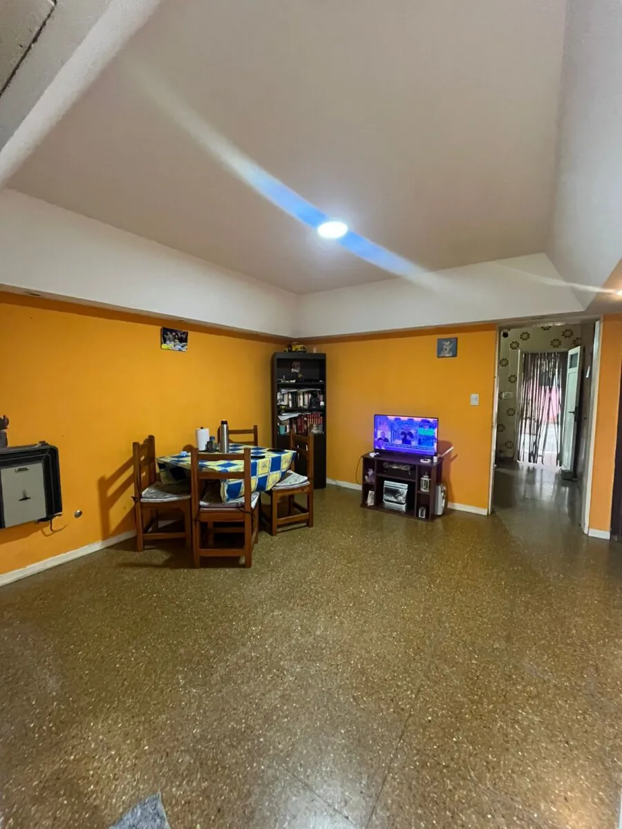CASA EN VENTA APTA CREDITO CRICE FLORENCIO VARELA foto 2