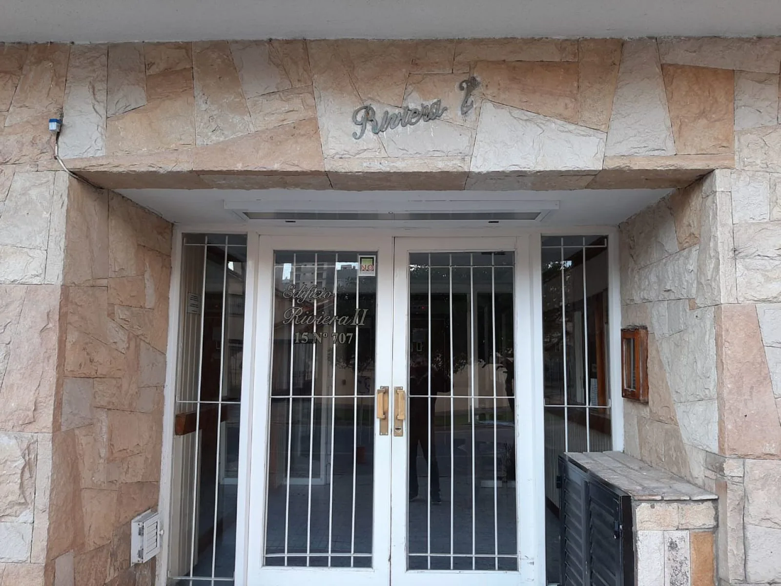 Street-Facing Studio with French Balcony in Miramar, Riviera II Building – photo 19 of 21