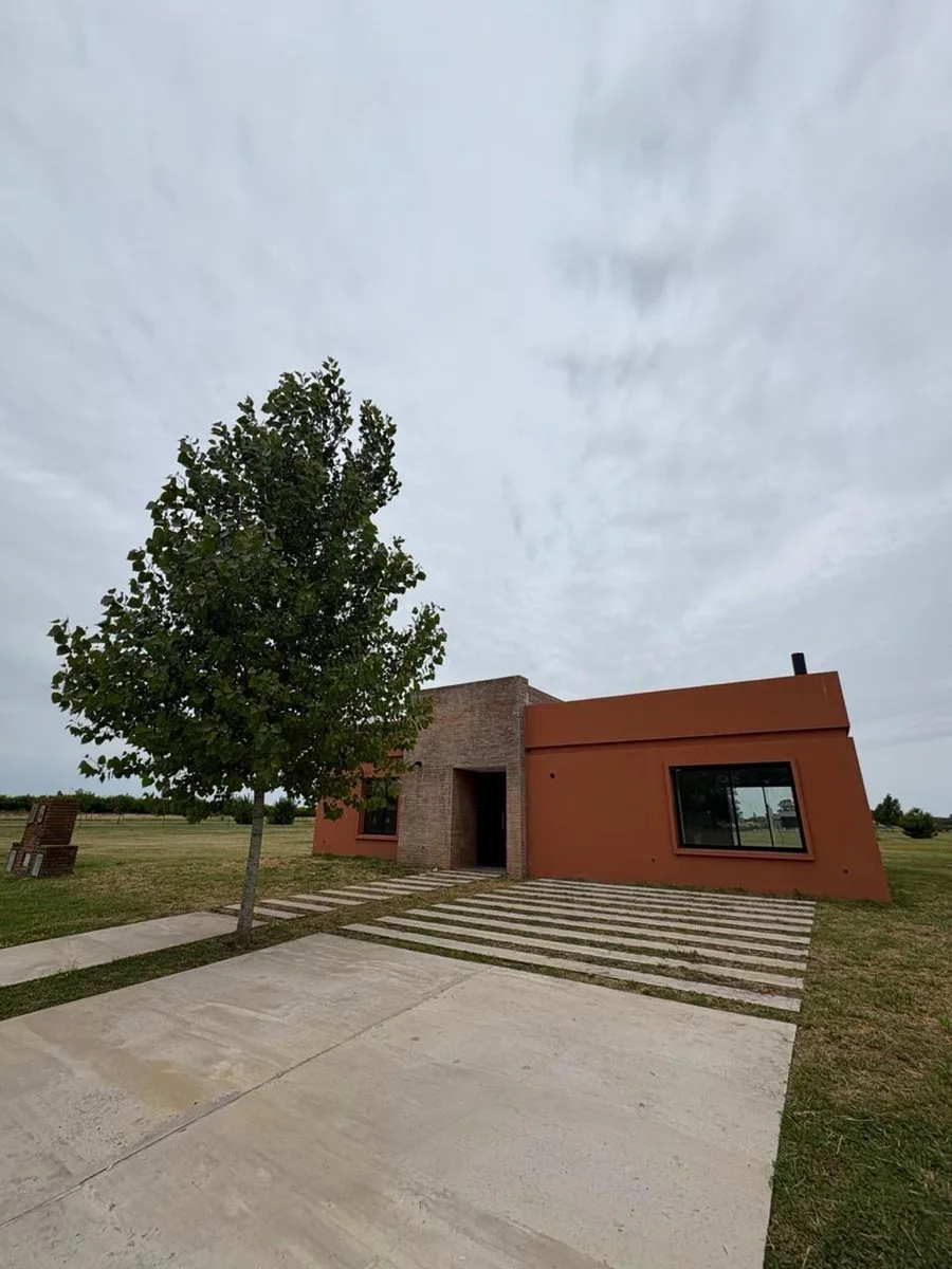 VENTA CASA A ESTRENAR, LA FEDERALA, LOBOS foto 2
