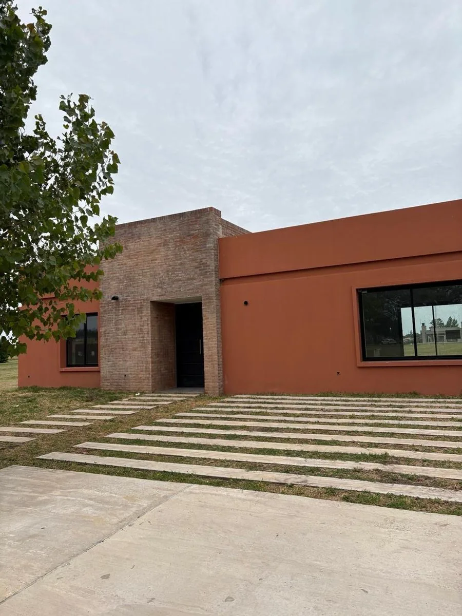 VENTA CASA A ESTRENAR, LA FEDERALA, LOBOS foto 3