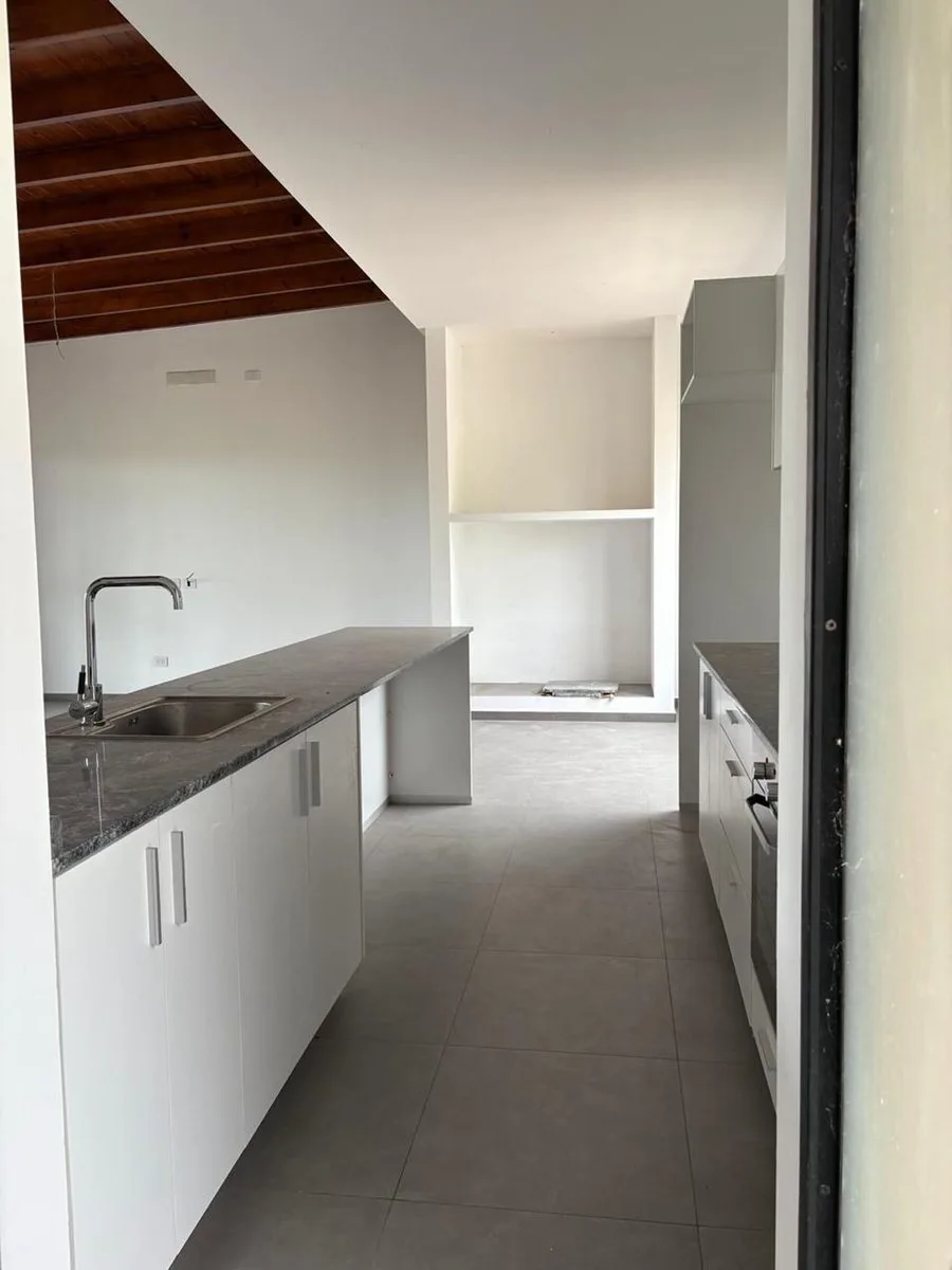 VENTA CASA A ESTRENAR, LA FEDERALA, LOBOS foto 5