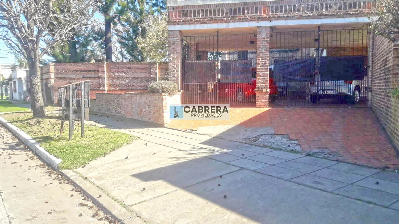 CASA 6 AMBIENTES EN VENTA EN EL CENTRO DE GENERAL RODRIGUEZ foto 3