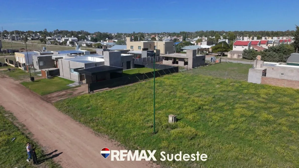 VENTA LOTE, BARRIO LAS ACACIAS foto 3