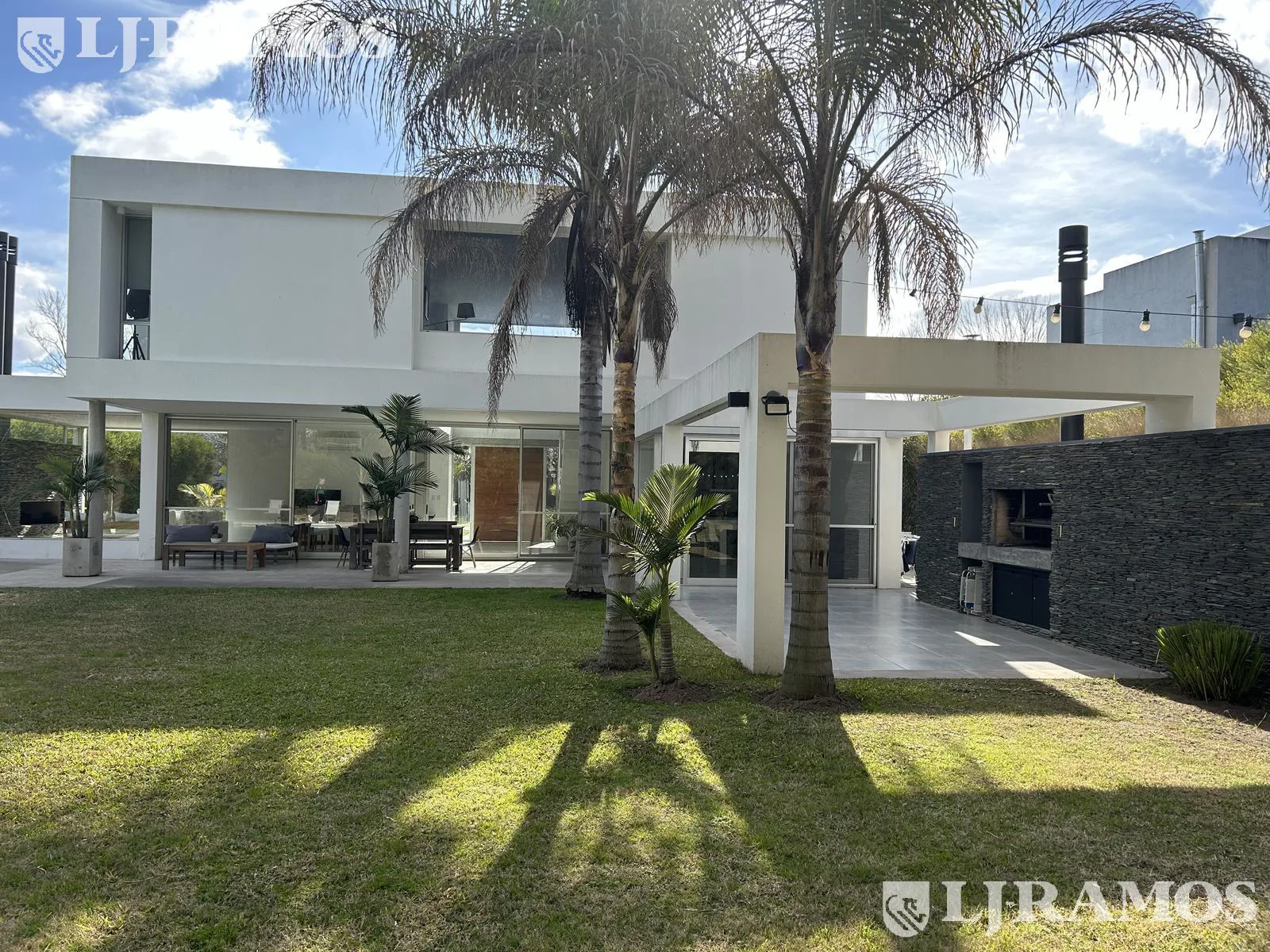Casa con 3 dormitorios mas dependencia en venta / alquiler  en EL ENCUENTRO. foto 4