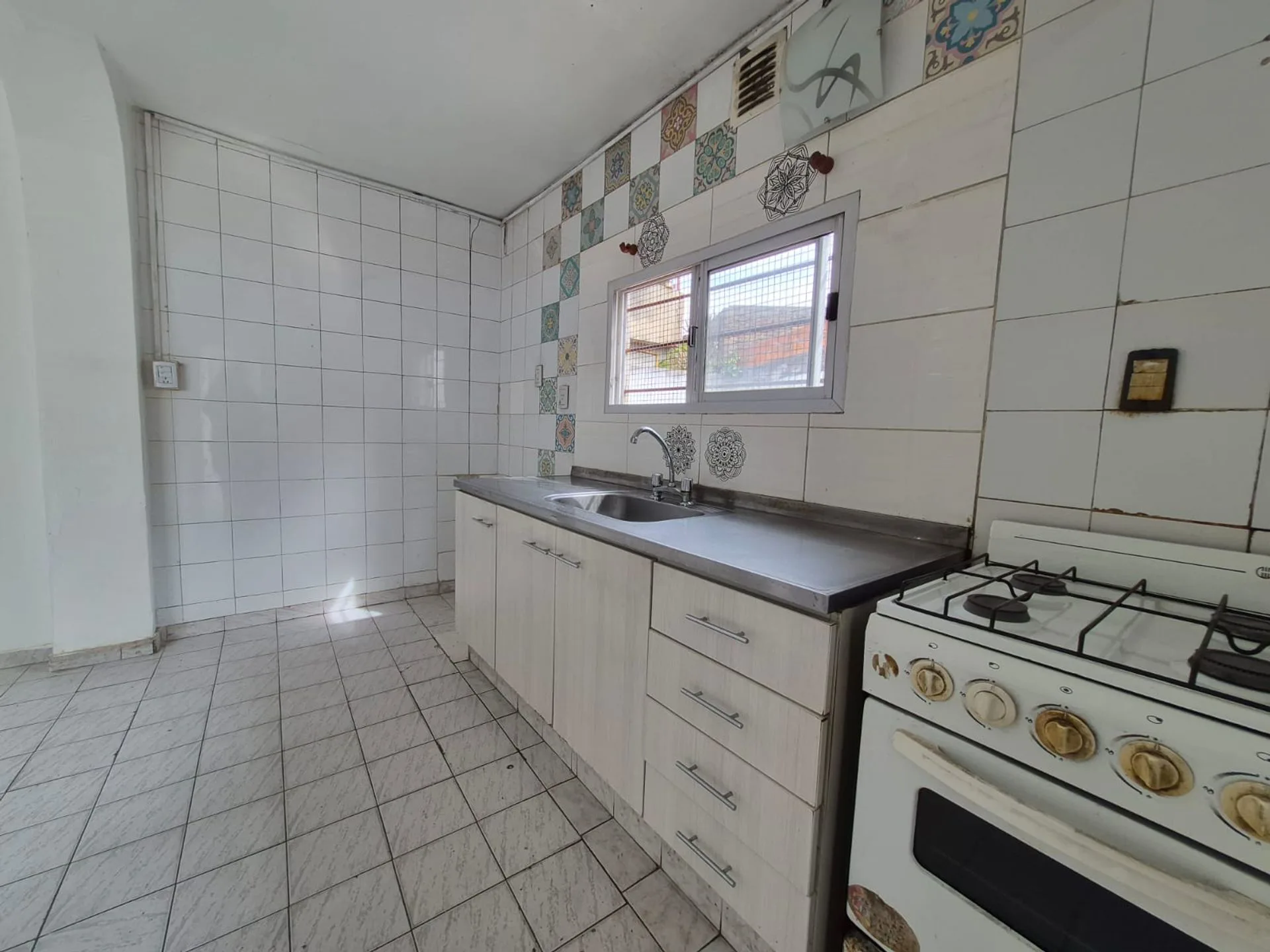 VENTA CASA 3 AMBIENTES CASTELAR PATIO foto 5
