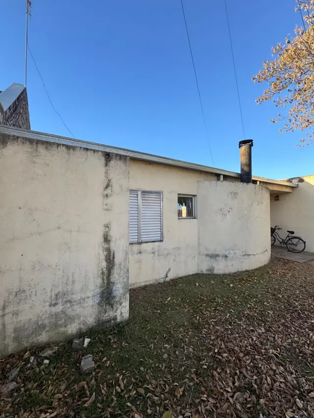 VENTA CASA DOS DORMITORIOS B SUR ESTE PRINGLES 882
