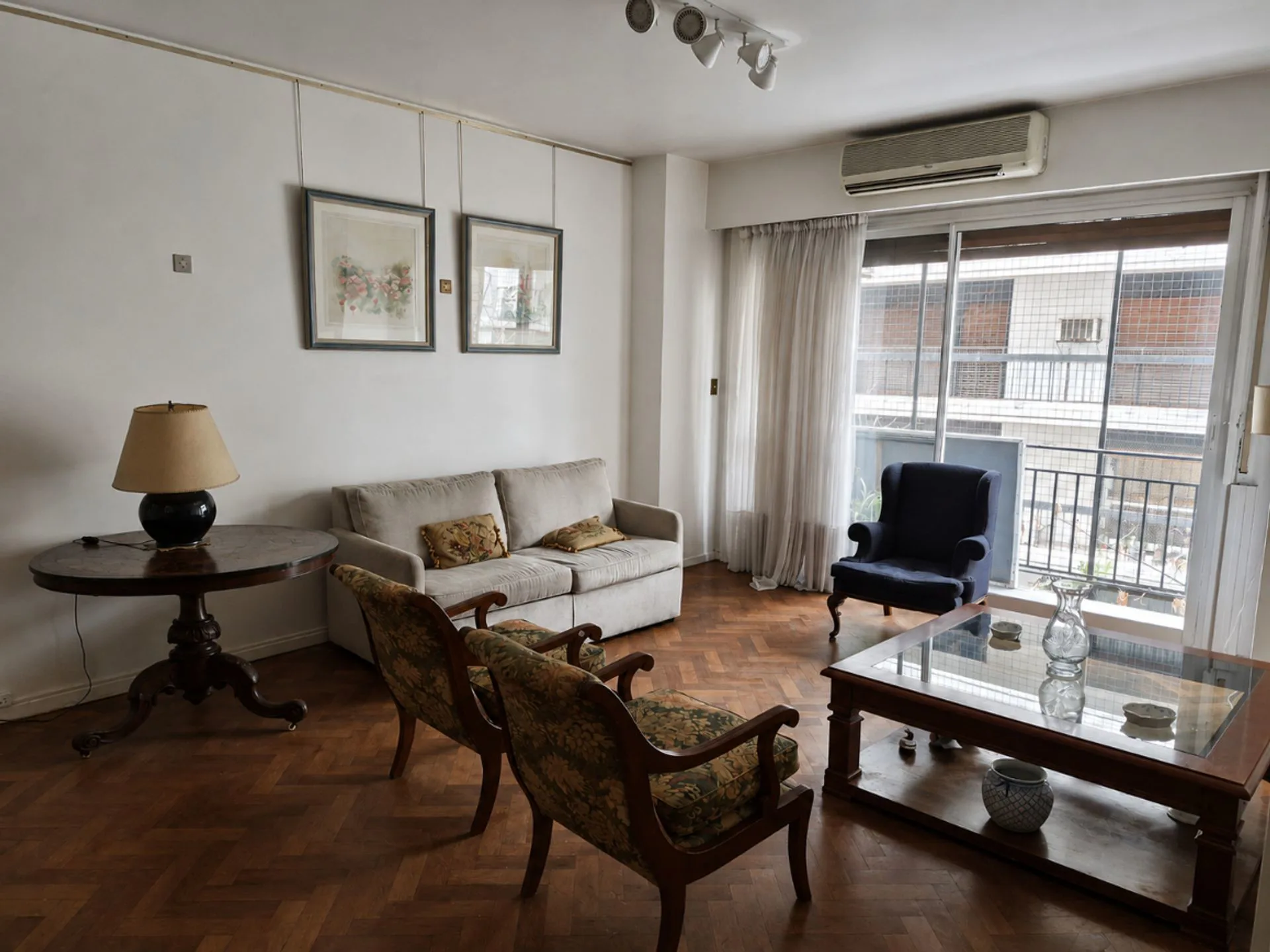 Vende depto 3 ambientes C/ cochera en Recoleta foto 2