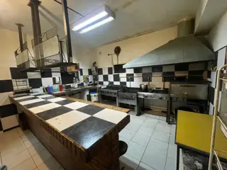 ALQUILER - LOCAL COMERCIAL AMPLIO DE 56 M2 - LOMAS DE ZAMORA foto 4