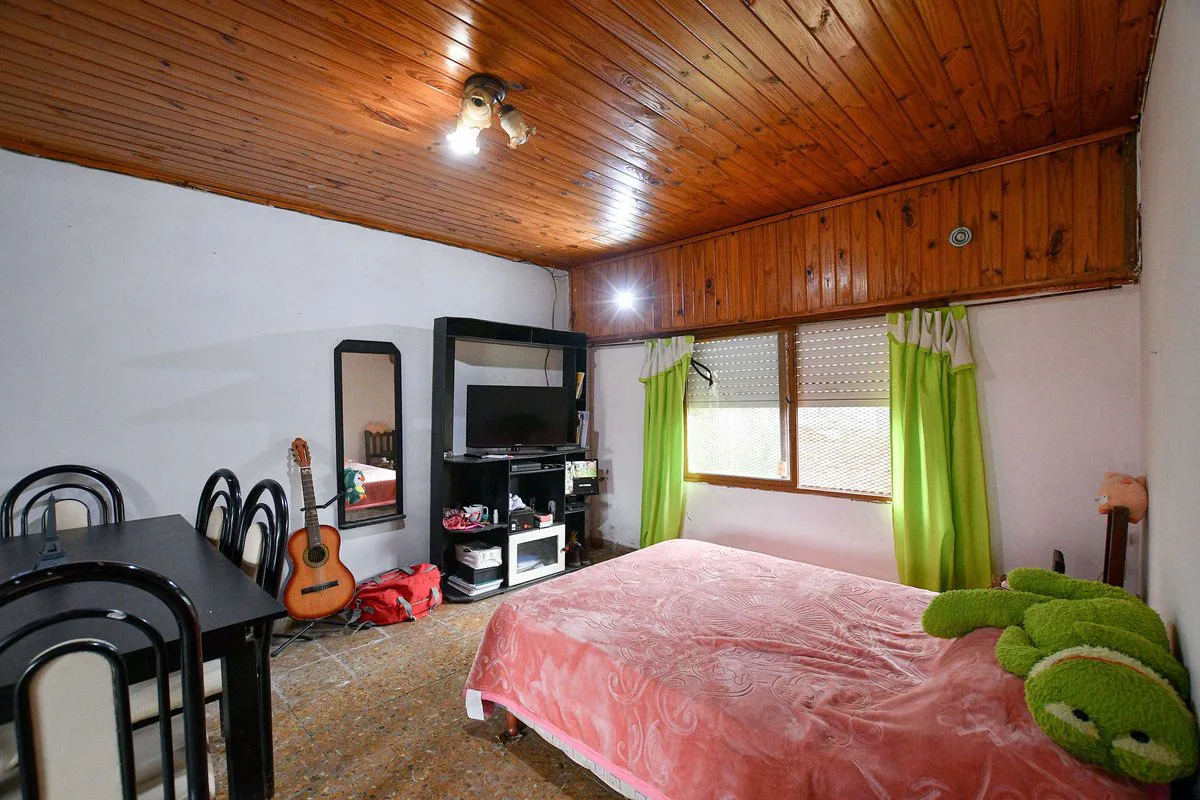 CASA EN VENTA A REFACCIONAR LA PLATA foto 2