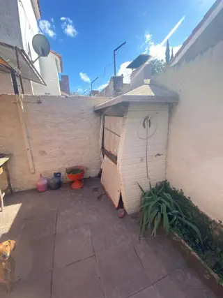 DEPARTAMENTO DE UN DORMITORIO , TIPO CASA , PH, TODO PLANTA BAJA CON PATIO foto 3